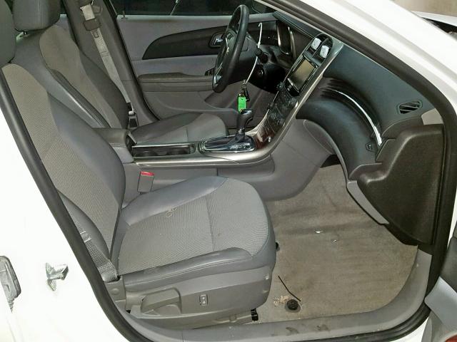 1G11D5SR8DF130122 - 2013 CHEVROLET MALIBU 1LT 白色 照片 5