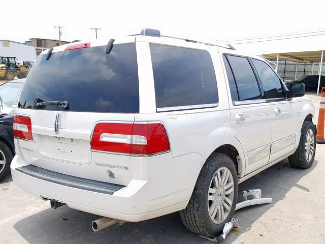 5LMFU27518LJ06391 - 2008 LINCOLN NAVIGATOR CREAM photo 4