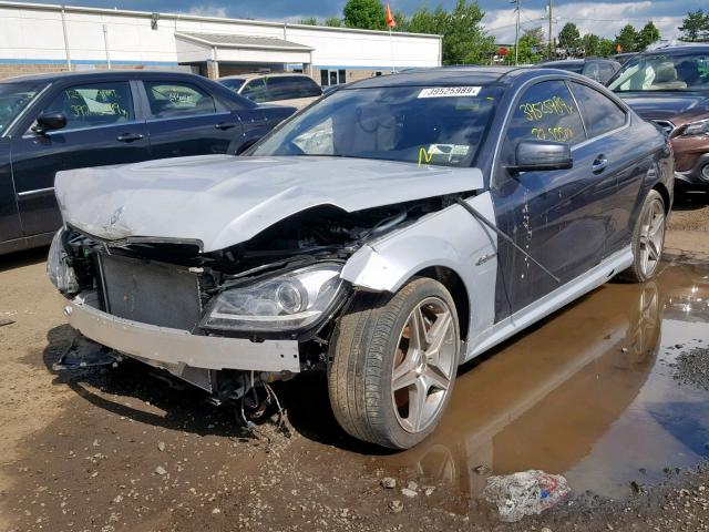 WDDGJ7HB4CF904791 - 2012 MERCEDES-BENZ C 63 AMG GRAY photo 2