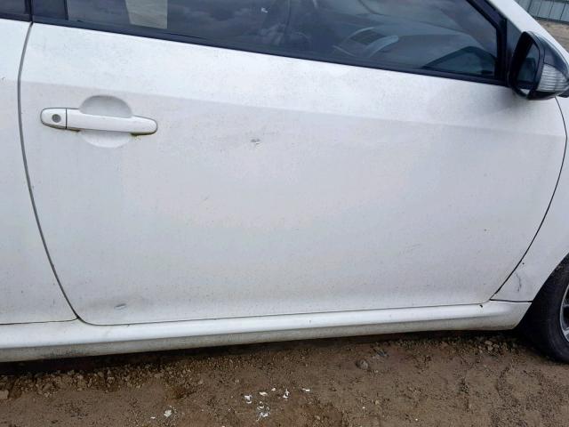 JTKDE167250041288 - 2005 TOYOTA SCION TC WHITE photo 9