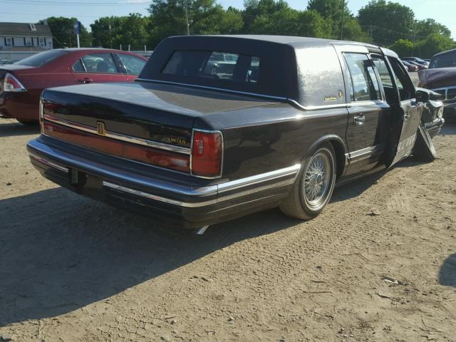 1LNCM81F0LY829784 - 1990 LINCOLN TOWN CAR BLACK photo 4