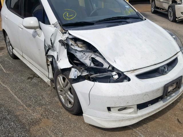 JHMGD38607S026267 - 2007 HONDA FIT S WHITE photo 9