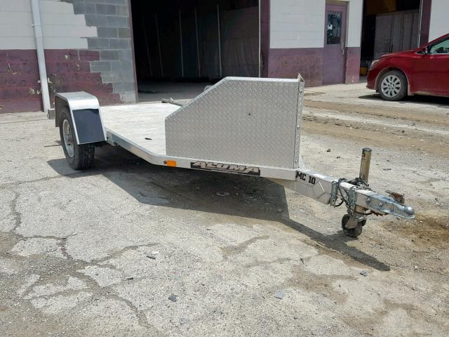 1YGUS1015CB081369 - 2012 ALUM TRAILER SILVER photo 1