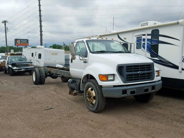 3FDNF65A7YMA30948 - 2000 FORD F650 SUPER WHITE photo 1