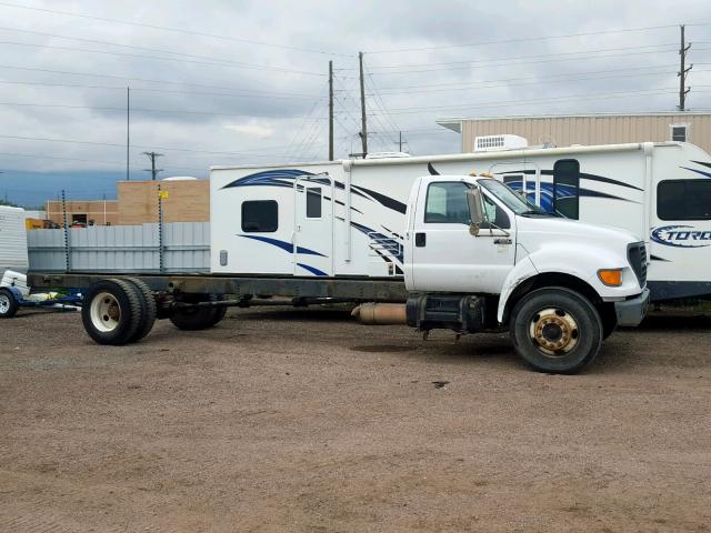 3FDNF65A7YMA30948 - 2000 FORD F650 SUPER WHITE photo 9