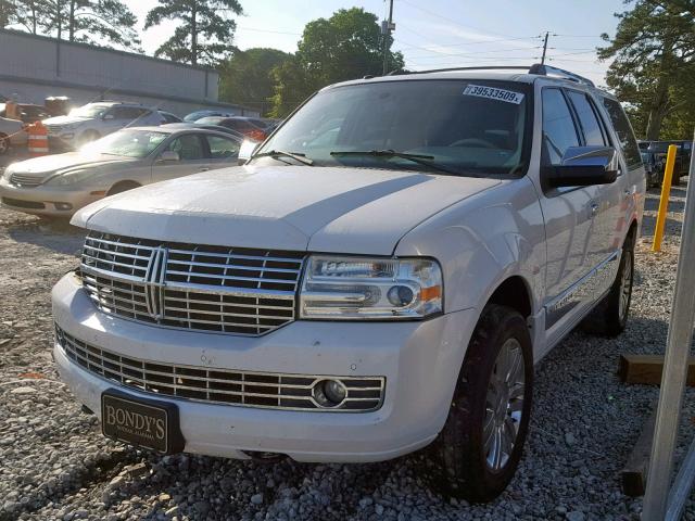 5LMJJ2H51BEJ01379 - 2011 LINCOLN NAVIGATOR WHITE photo 2