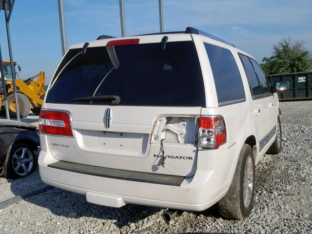 5LMJJ2H51BEJ01379 - 2011 LINCOLN NAVIGATOR WHITE photo 4