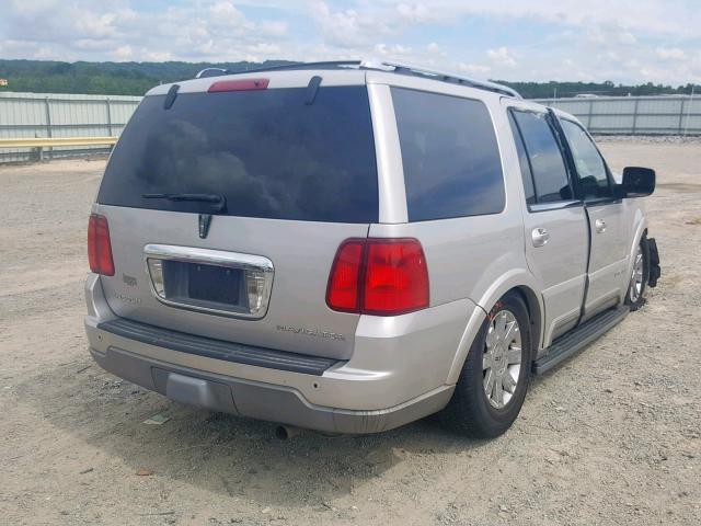 5LMFU28R84LJ01765 - 2004 LINCOLN NAVIGATOR SILVER photo 4