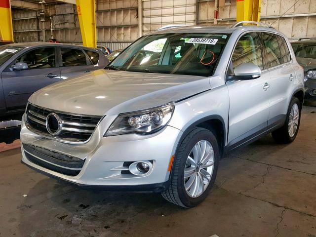 WVGBV75N39W533294 - 2009 VOLKSWAGEN TIGUAN SE SILVER photo 2