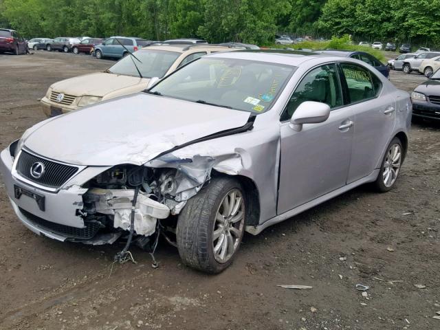 JTHCK262672009004 - 2007 LEXUS IS 250 SILVER photo 2