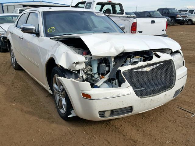 2C3KA53G36H404995 - 2006 CHRYSLER 300 TOURIN WHITE photo 1