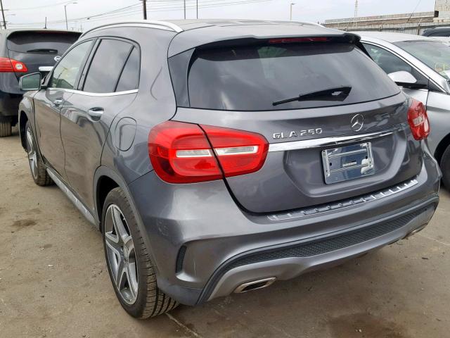 WDCTG4EB1FJ167913 - 2015 MERCEDES-BENZ GLA 250 GRAY photo 3