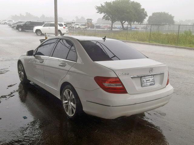 WDDGF4HBXDR292063 - 2013 MERCEDES-BENZ C 250 WHITE photo 3