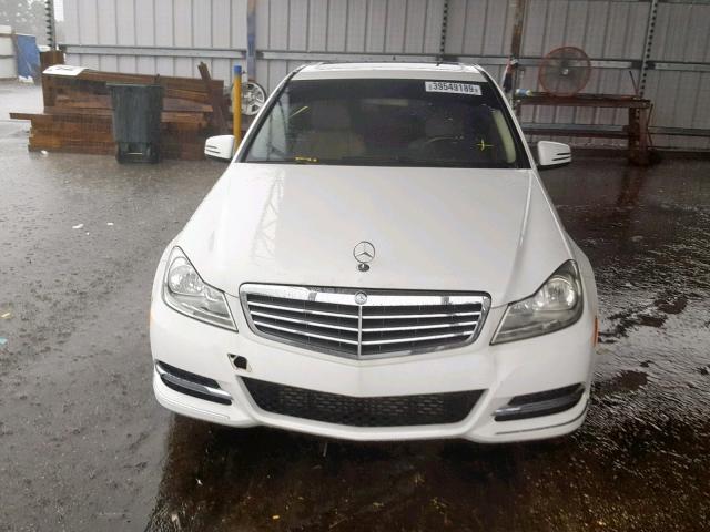 WDDGF4HBXDR292063 - 2013 MERCEDES-BENZ C 250 WHITE photo 9