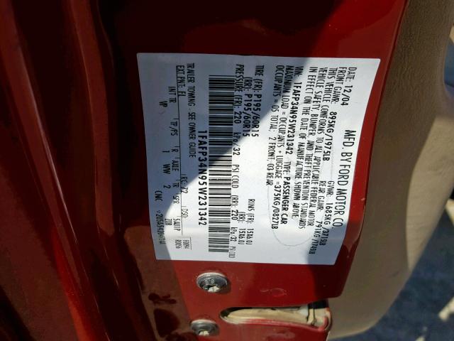 1FAFP34N95W231342 - 2005 FORD FOCUS ZX4 RED photo 10