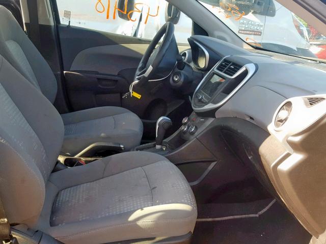 1G1JB5SH8J4121750 - 2018 CHEVROLET SONIC LS 黑色 照片 5