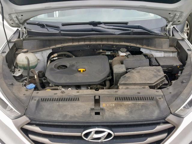 KM8J23A42GU089425 - 2016 HYUNDAI TUCSON SE SILVER photo 7