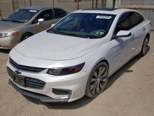 1G1ZH5SX3HF172239 - 2017 CHEVROLET MALIBU PRE WHITE photo 2