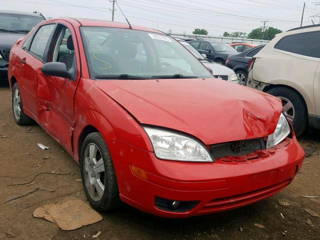 1FAFP34N85W307388 - 2005 FORD FOCUS ZX4 RED photo 1