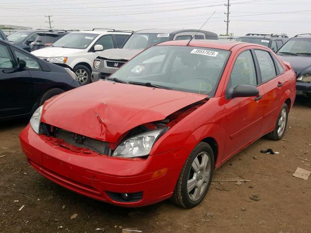 1FAFP34N85W307388 - 2005 FORD FOCUS ZX4 RED photo 2