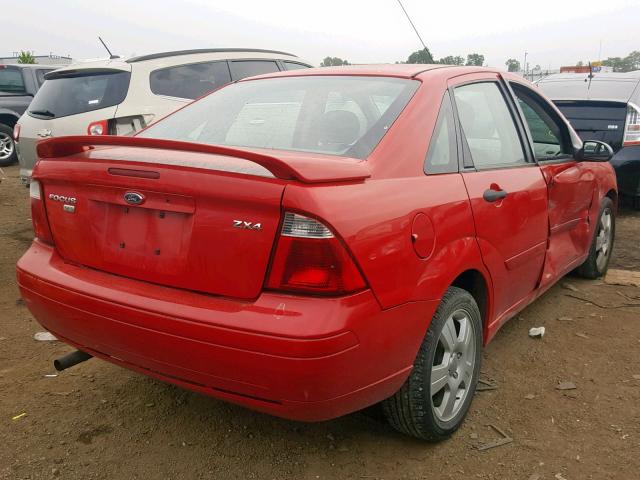 1FAFP34N85W307388 - 2005 FORD FOCUS ZX4 RED photo 4