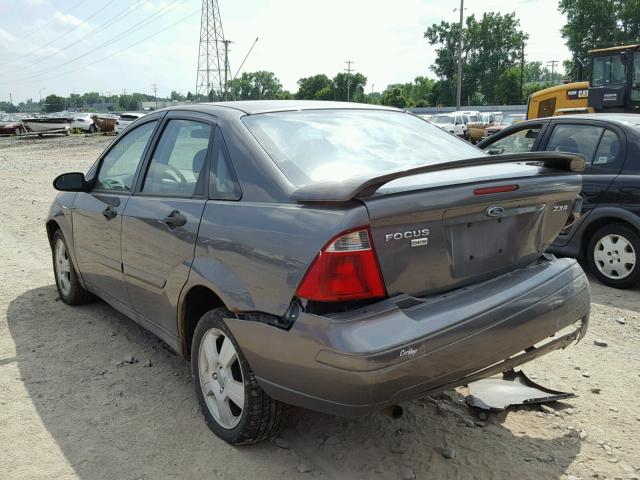 1FAFP34N66W128090 - 2006 FORD FOCUS ZX4 GRAY photo 3