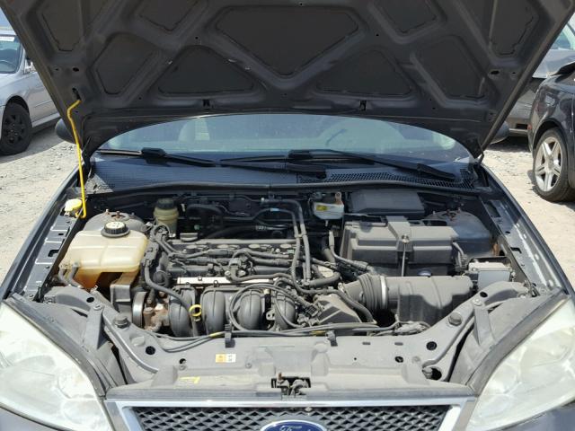 1FAFP34N66W128090 - 2006 FORD FOCUS ZX4 GRAY photo 7