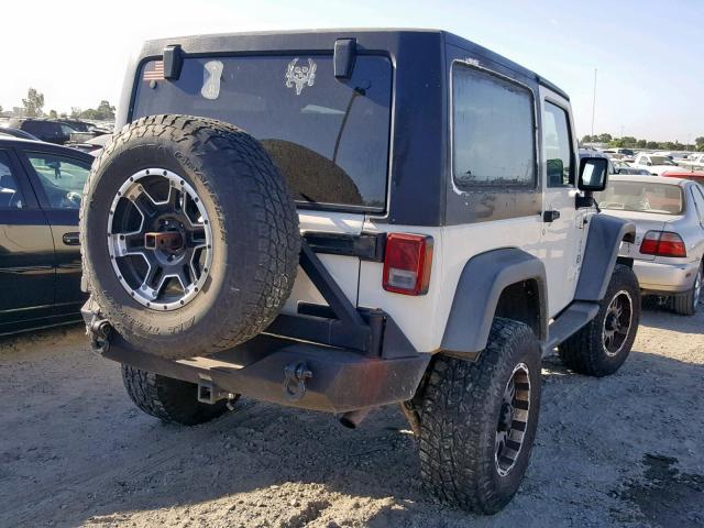 1J4FA24177L143746 - 2007 JEEP WRANGLER X WHITE photo 4