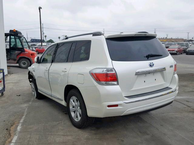 JTEBC3EH8D2011172 - 2013 TOYOTA HIGHLANDER WHITE photo 3