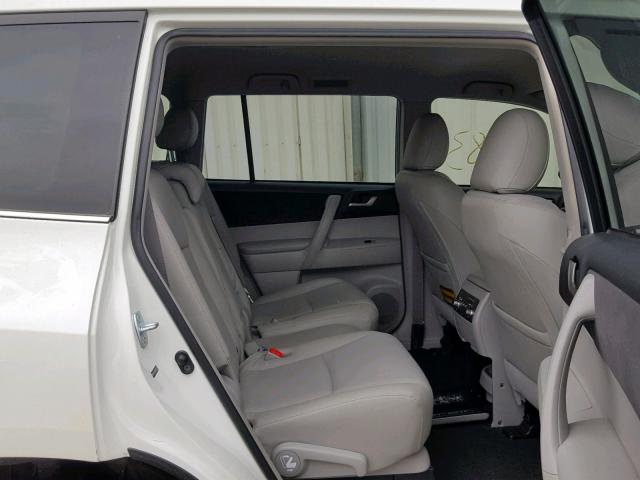 JTEBC3EH8D2011172 - 2013 TOYOTA HIGHLANDER WHITE photo 6