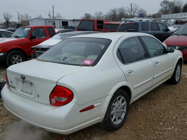 JN1CA31D51T828321 - 2001 NISSAN MAXIMA GXE WHITE photo 4