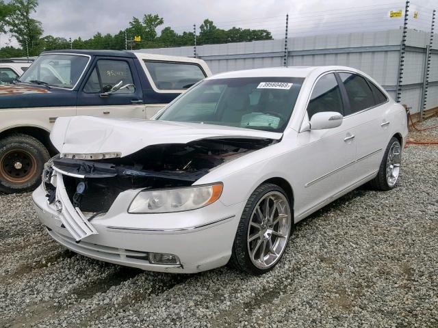 KMHFC46F88A304862 - 2008 HYUNDAI AZERA SE WHITE photo 2