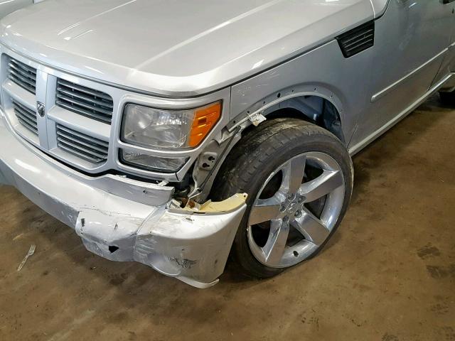 1D8GU58698W206999 - 2008 DODGE NITRO R/T SILVER photo 9