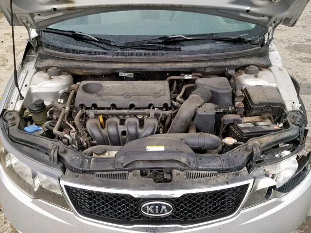 KNAFU4A21A5050364 - 2010 KIA FORTE EX SILVER photo 7