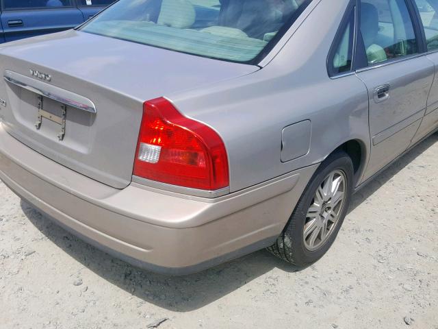 YV1TS592651408040 - 2005 VOLVO S80 2.5T GOLD photo 9