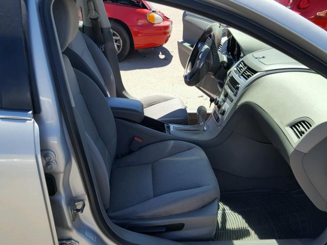 1G1ZA5EB6AF191667 - 2010 CHEVROLET MALIBU LS 灰色 照片 5