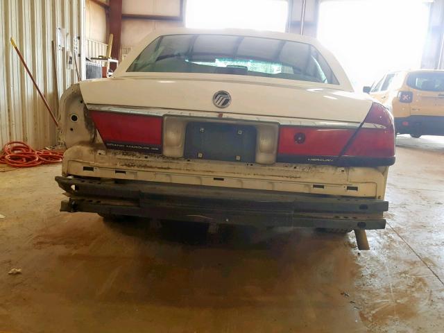 2MEFM74W4WX699048 - 1998 MERCURY GRAND MARQ WHITE photo 9