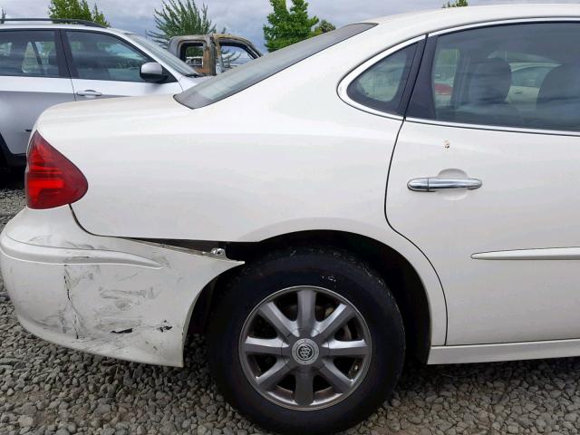 2G4WD552771158075 - 2007 BUICK LACROSSE C WHITE photo 9