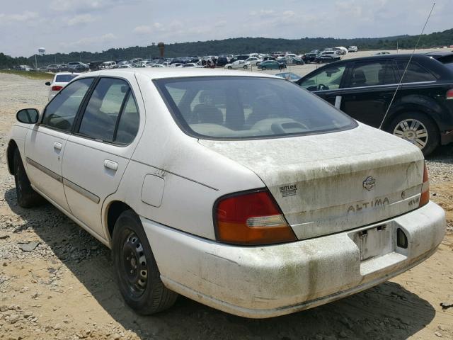 1N4DL01D3XC184228 - 1999 NISSAN ALTIMA XE WHITE photo 3