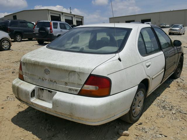 1N4DL01D3XC184228 - 1999 NISSAN ALTIMA XE WHITE photo 4