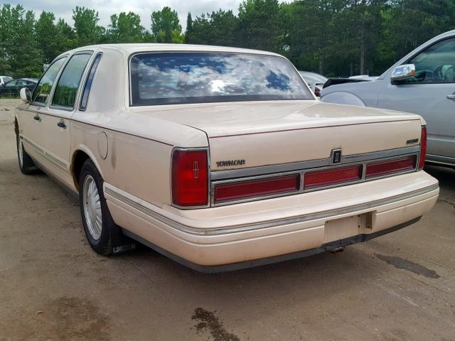 1LNLM83W7TY711762 - 1996 LINCOLN TOWN CAR C BEIGE photo 3