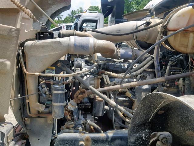 1M2AG11C26M024375 - 2006 MACK 700 CV700 WHITE photo 7