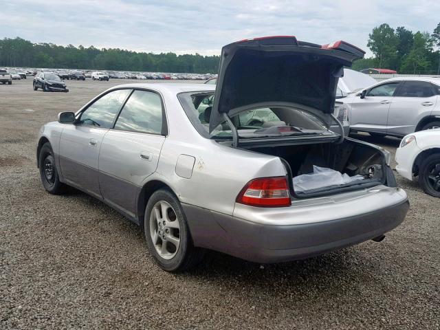 JT8BF28GX10300827 - 2001 LEXUS ES 300 GRAY photo 3