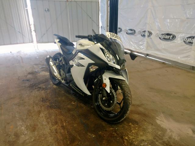 JKAEX8A17HDA32114 - 2017 KAWASAKI EX300 A WHITE photo 1