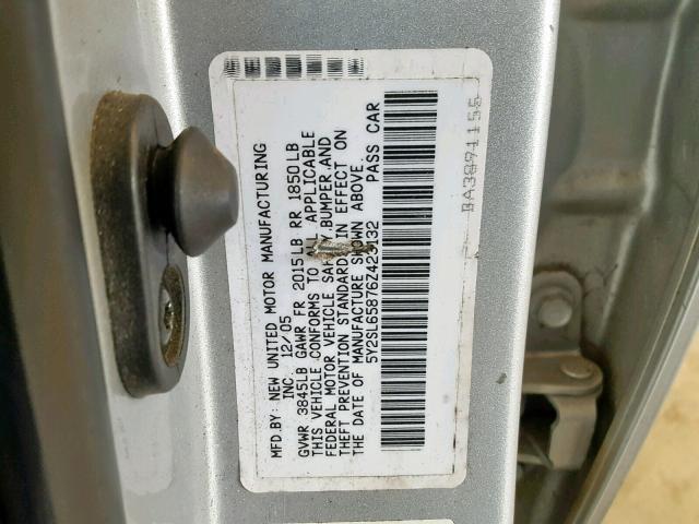 5Y2SL65876Z423132 - 2006 PONTIAC VIBE SILVER photo 10