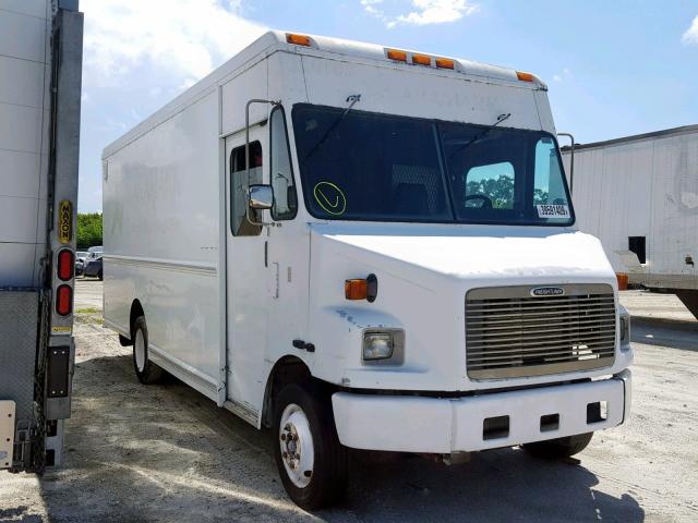 4UZAAPBW71CJ22751 - 2001 FREIGHTLINER CHASSIS M WHITE photo 1