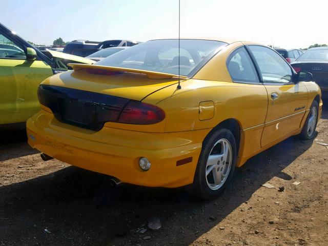 1G2JD12F627257419 - 2002 PONTIAC SUNFIRE GT YELLOW photo 4