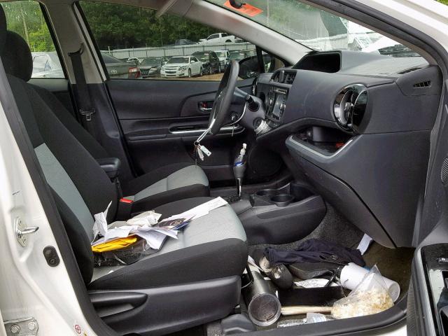 JTDKDTB36F1578595 - 2015 TOYOTA PRIUS C WHITE photo 5