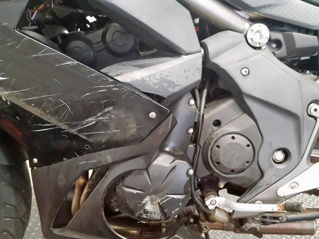 JKAEXEC139DA25707 - 2009 KAWASAKI EX650 C 黑色 照片 6