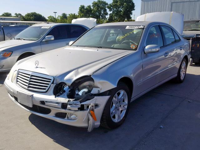 WDBUF65J63A148008 - 2003 MERCEDES-BENZ E 320 SILVER photo 2